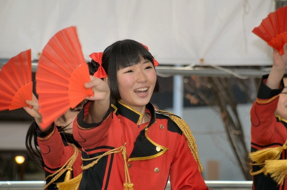 歌にダンスにリーダーシップを発揮するまりかさん