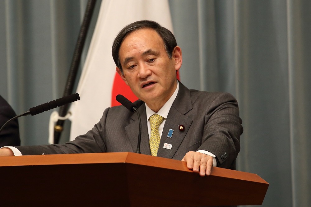 菅官房長官が積極的に「後押し」　USJ、沖縄進出の「深層」部分