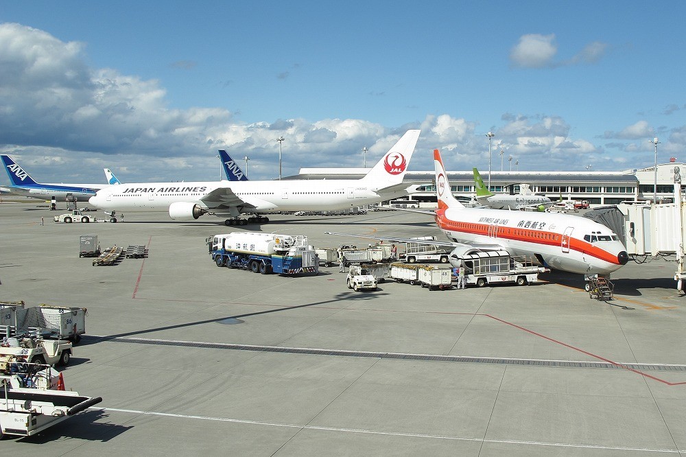 那覇空港の第2滑走路の建設は喫緊の課題だ