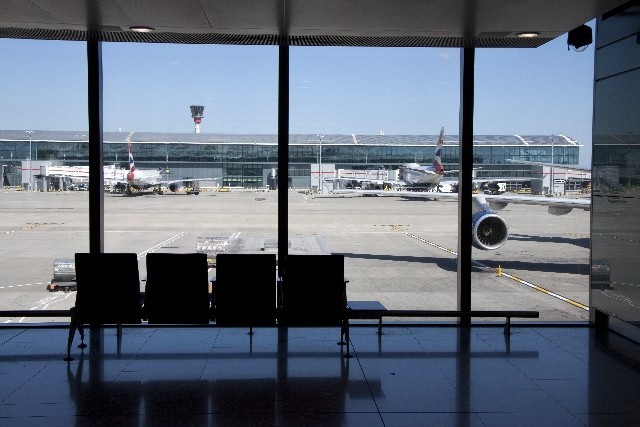 政府が空港運営権を民間に売却　買い手がつくのはどこまでか