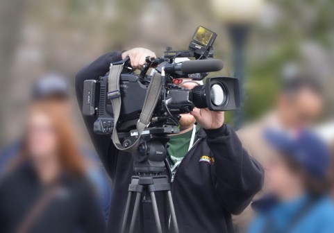 ゴミ屋敷家主を怒らせたのはテレ朝だった　「カメラが一時奪われた」現場をフジが報じる