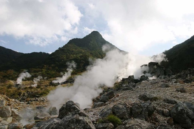 箱根山、火山性地震続発で「レベル3」の可能性？　温地研は「今すぐにというわけではない」と否定