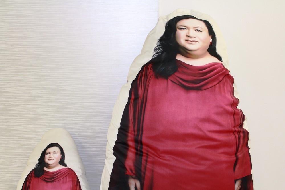 並べると分かる、等身大抱き枕のデカさ（写真は2015年5月28日撮影）