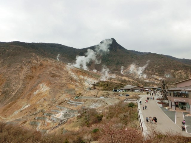 箱根山、火山活動終息に向かっているのか　地震回数は6月に入り激減しているが...