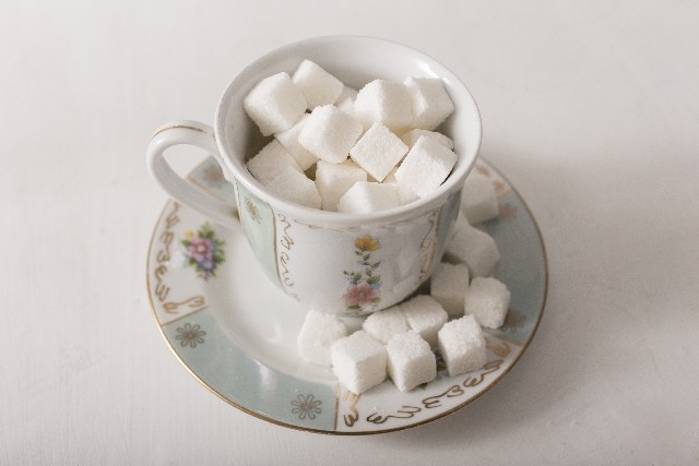 えっ、砂糖にも課税？　厚労省懇談会の提言が波紋　日本の消費者はすでに高値で買わされているのに･･･