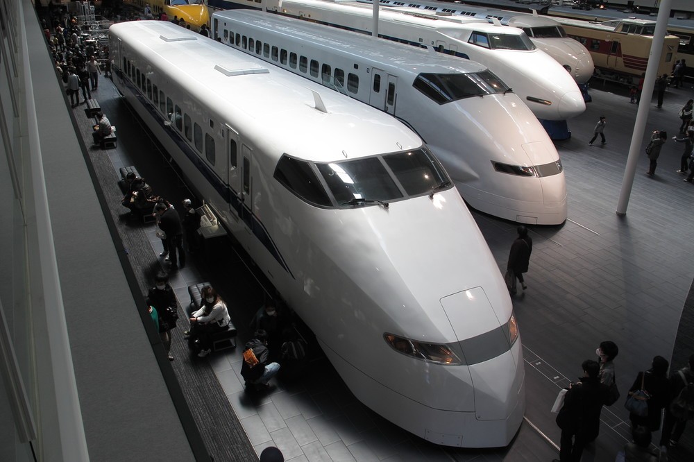 新幹線の「安全神話」は崩壊したのか　初の列車火災事故の報道めぐり議論