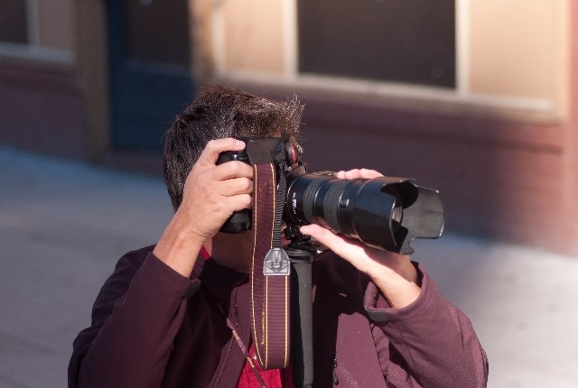 「カメラマン」は言葉狩りで抹殺される？　乙武氏「カメラパーソン」発言が大反響