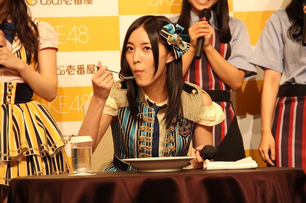 「SKE48」とのキャンペーンも売り上げアップに貢献した（写真は、2014年9月2日撮影）