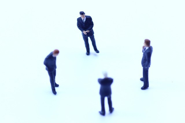 東芝不正経理、原因究明が不十分だ　トップの「確執」になぜ切り込まない