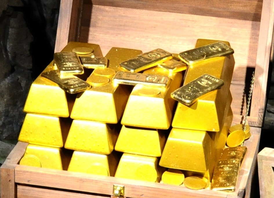 金価格が下落、5年半ぶりの安値　いま世界は「有事」ではないのか