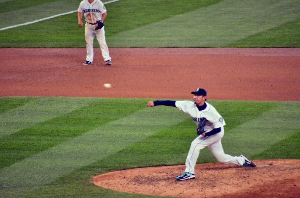 貴公子エース、実は「熊」のような強さ　マリナーズ岩隈の男気あふれた「ノーノー」