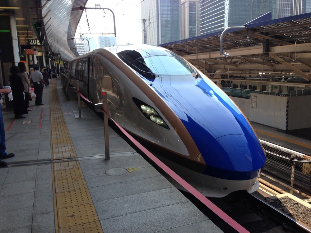 北陸新幹線、大阪までの延伸ルートはどうなる　利害関係ややこしく2年以内に結論出るのか