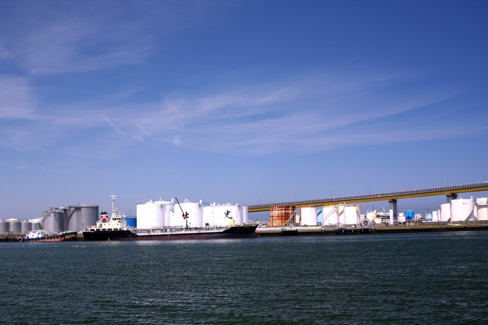 原油40ドル割れが「8月危機」を増幅　日本経済への影響はどうなるのか