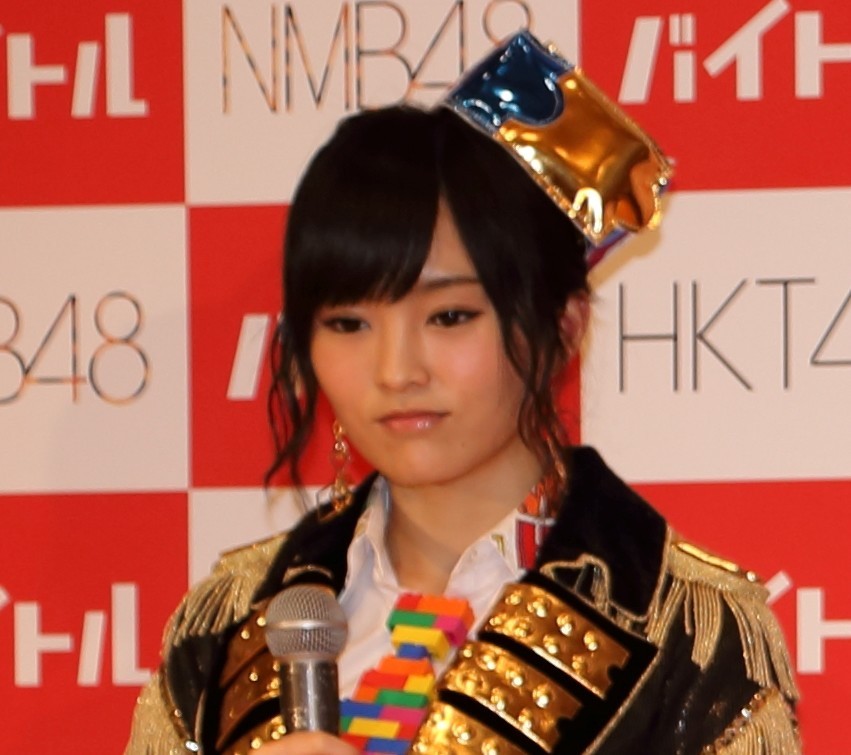  山本彩さん着用といつわった水着が出品された（画像は14年6月撮影）