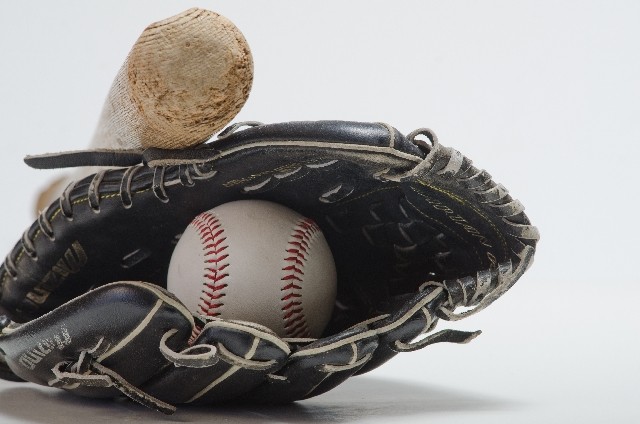 現役引退表明の和田と谷　「名球会」入りで分けた同期の明暗