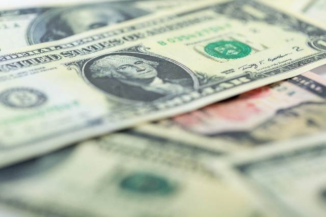 多国籍企業の税の抜け穴は本当に塞げるのか　アマゾンの「倉庫」も収益で課税される？