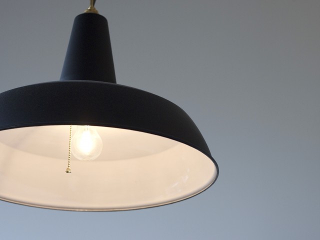 半年を切った電力の全面自由化に100社参戦　どこの「電気」が得なのか、わかるのはいつ？