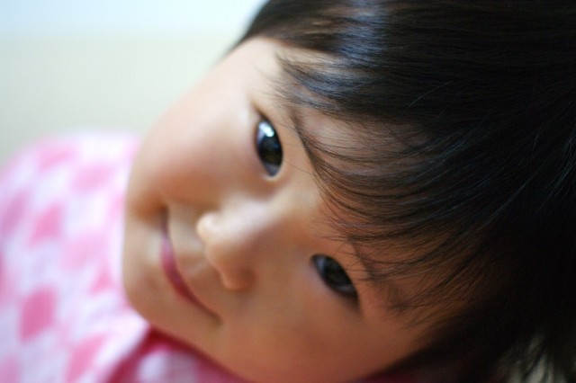 幼児が大人の顔色を読むのは3～4歳から　京大が研究発表