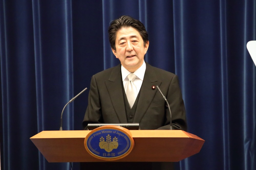 「テロ防ぐ最良方策は、安倍をやめさせること」？　仏テロでなぜか首相バッシングが起きる