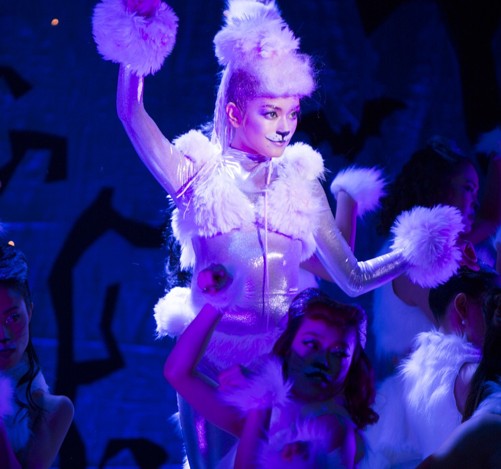 10月31日の「ROLA'S HALLOWEEN PARTY」ではダンスパフォーマンスを披露