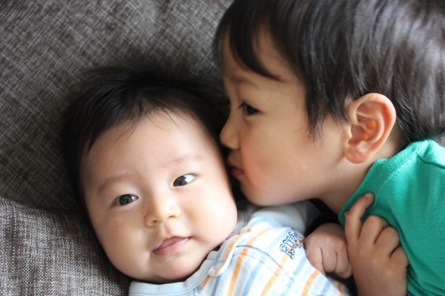 長男長女は弟妹よりアレルギーが多い　「運命」はお腹の中で決まっていた