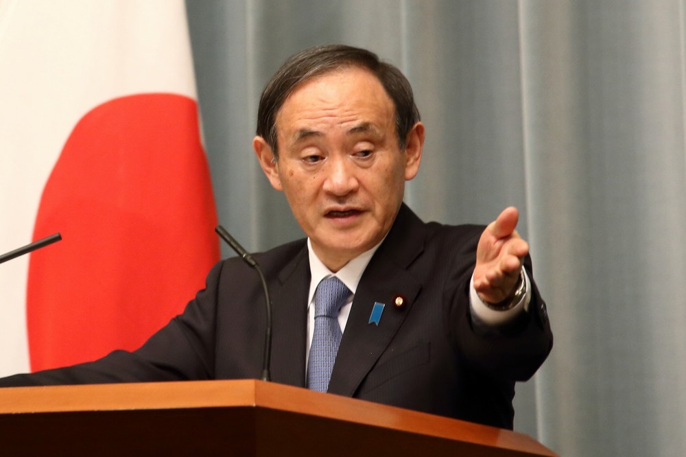 菅官房長官、宮崎議員の辞職表明に「行動に責任持つべき」