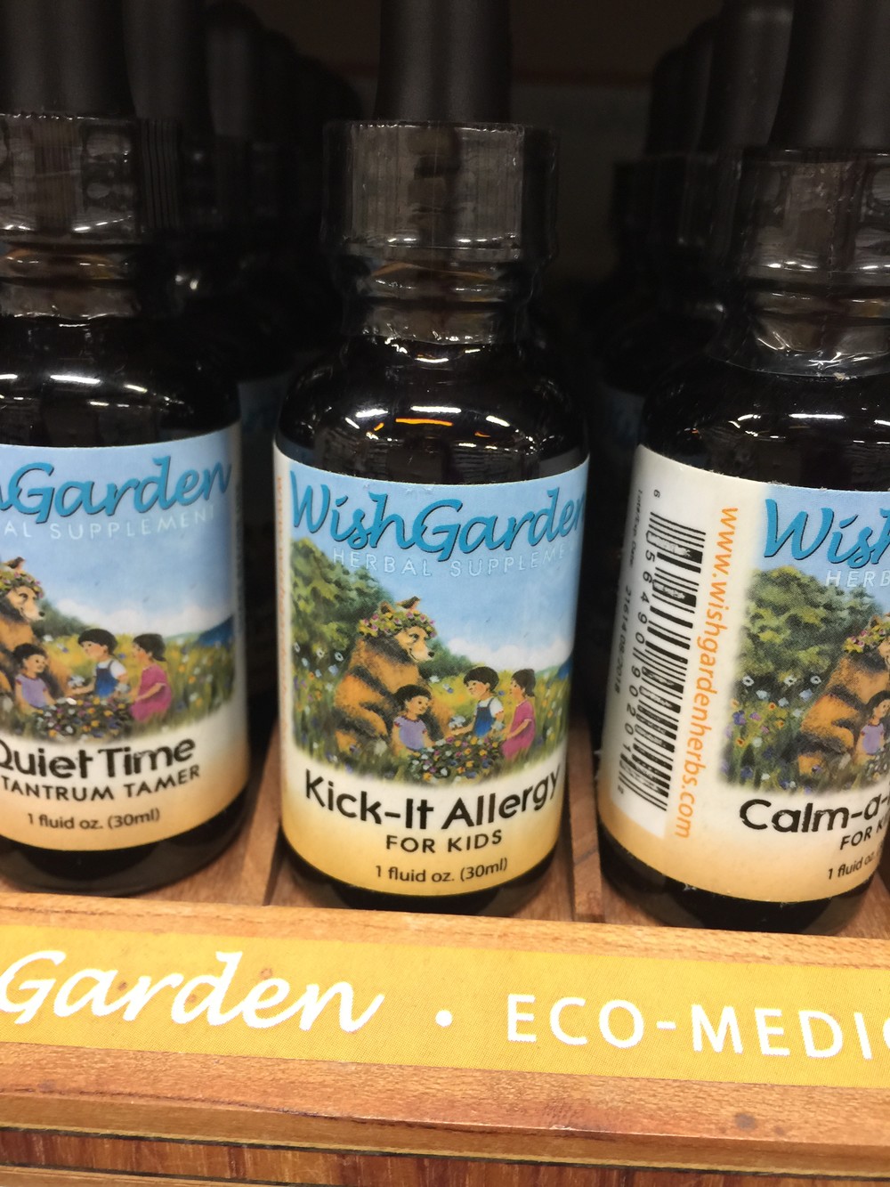 （写真2）まん中の「FOR KIDS」と書かれた商品。「これは効くから」と店員さん