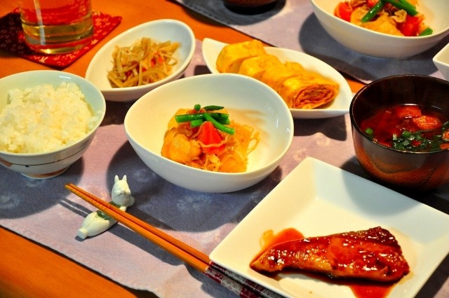 欧米が絶賛した長寿日本の秘密兵器　「食事バランスガイド」は5つ星級