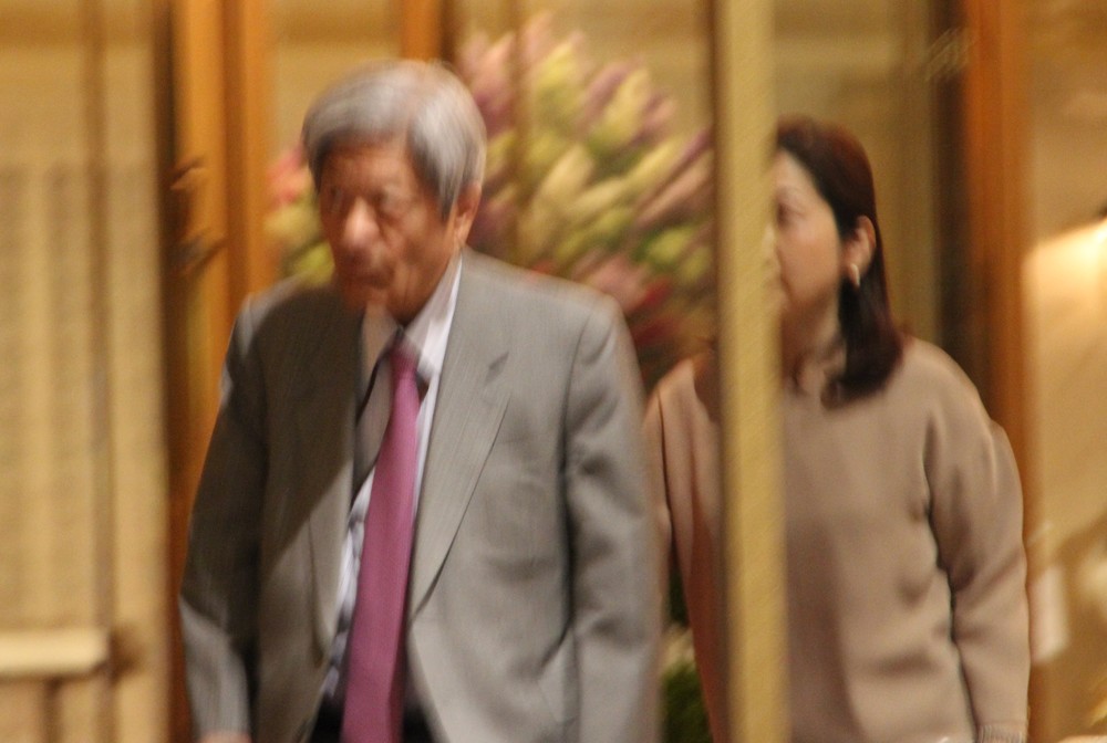 開始30分ほどで会場を後にする田原総一朗氏