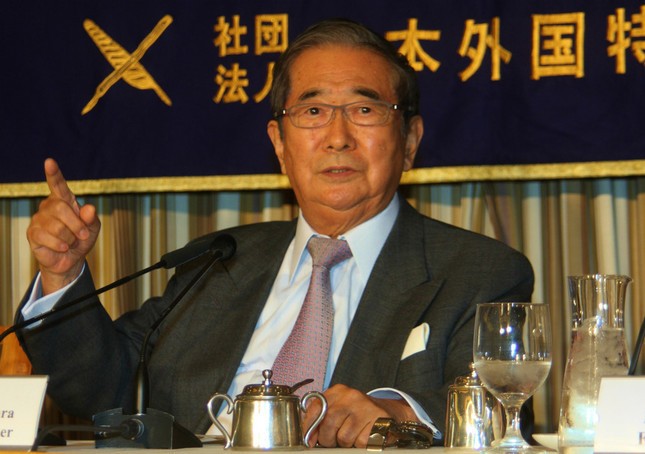 SMAP中居VS「イライラ」石原慎太郎　「トンチンカン」なのはどちらだ？と話題