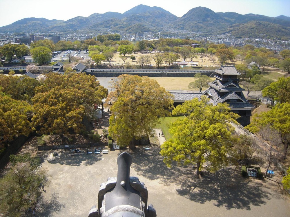 熊本で震度7の地震発生、津波の恐れなし　余震続き、JRなど九州全土で運転見合わせ
