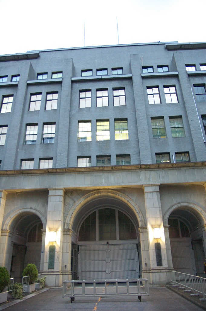 元横浜銀CFO池田氏が「ゆうちょ銀」のトップになって広がる憶測　最大手地銀の旧大蔵勢力が狙ったモノ