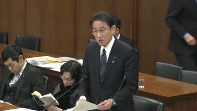 松島元法相が国会でピコピコ　「トンデモ」審議中態度の一部始終に注目