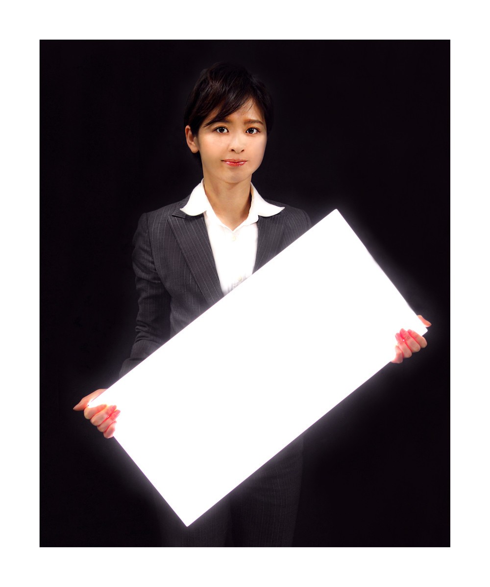 ライトフェイスは、見る角度や場所を問わず均一に発光する