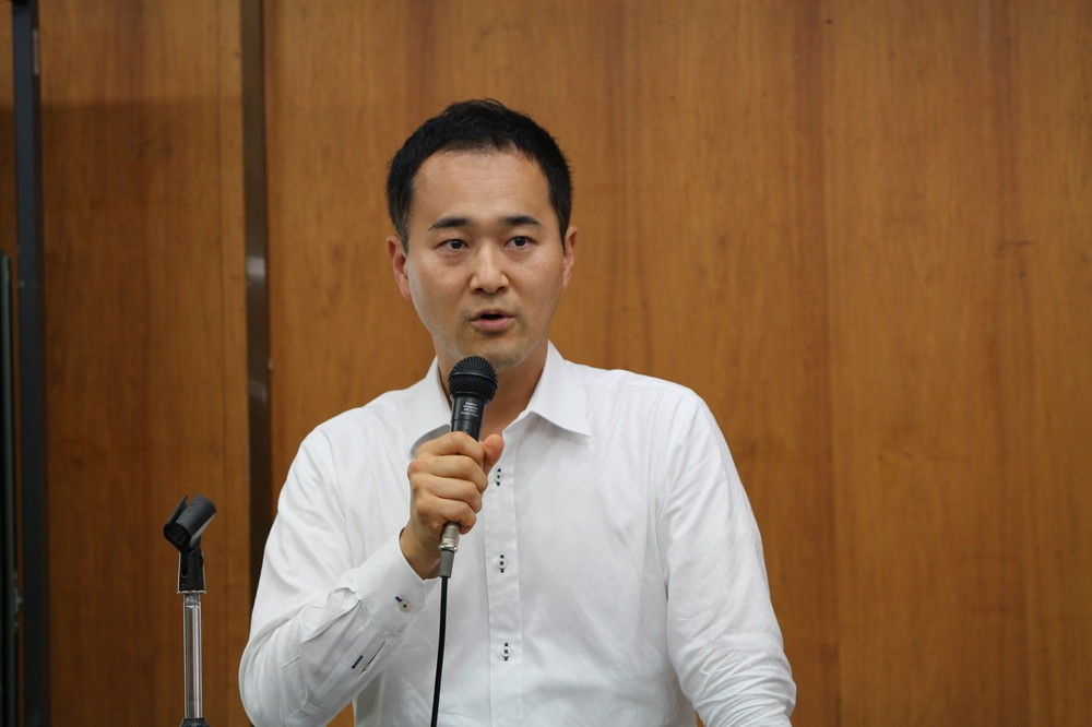 講演する上野晃弁護士（16年6月11日撮影）