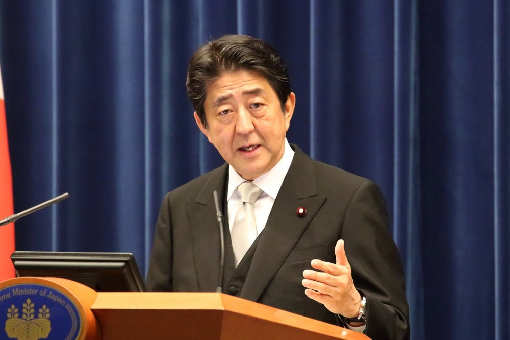 安倍首相、小池新都知事に接近　リオ五輪閉会式で「同席」を表明