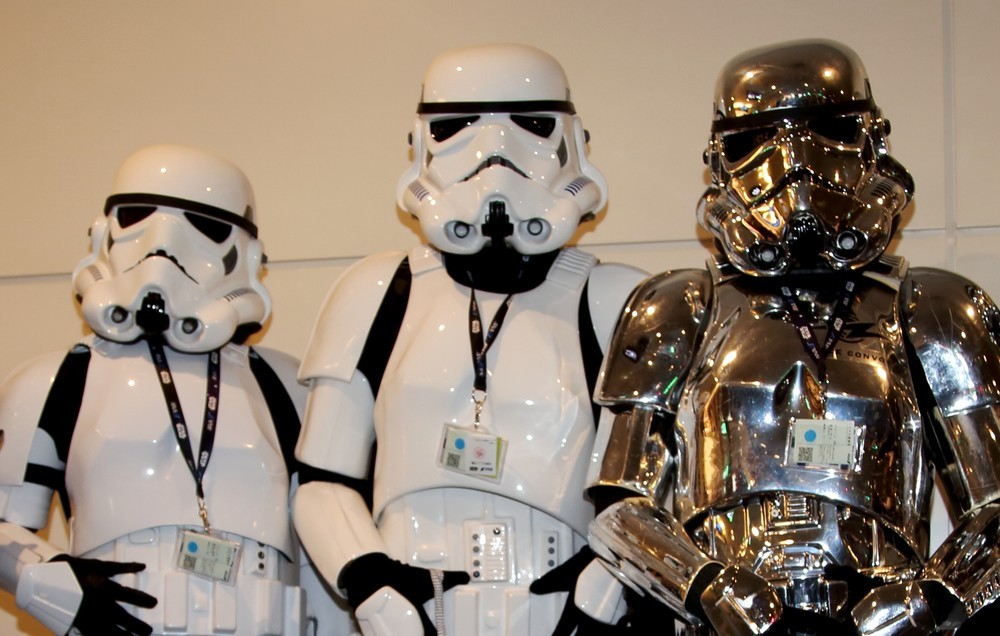 スターウォーズ「R2-D2」役の英俳優死去　「幼少の頃から大好きでした」