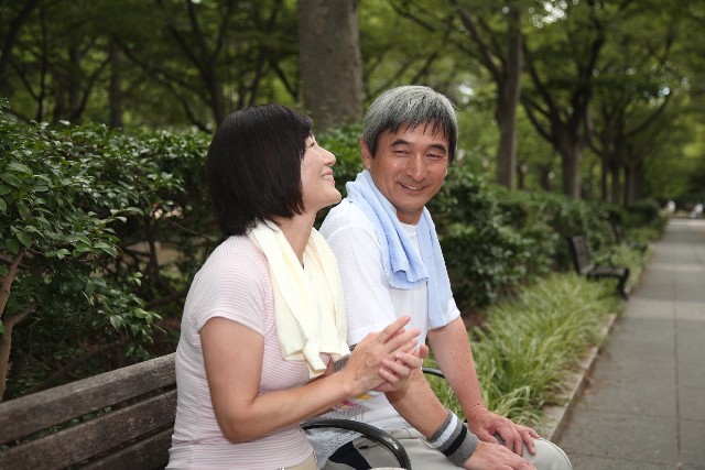 加齢で筋肉量落ち骨折しやすくなる 　筋トレは中高年で始めても遅くない