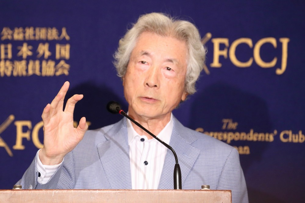 記者会見する小泉純一郎元首相