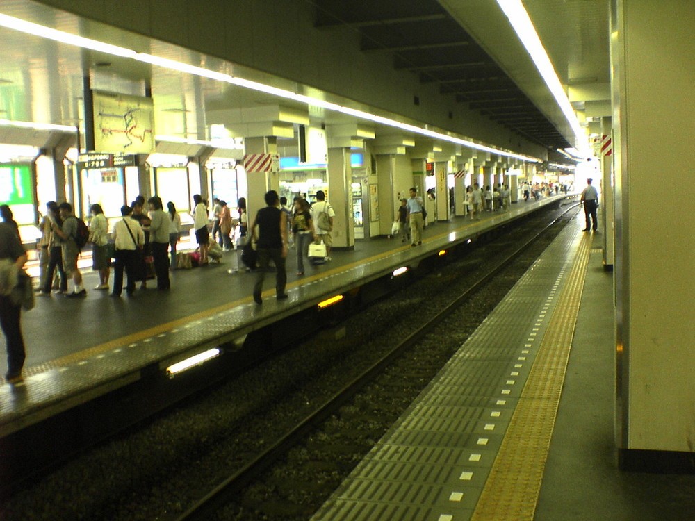 西武・高田馬場駅で「異臭」　帰宅時間帯でツイッター騒然