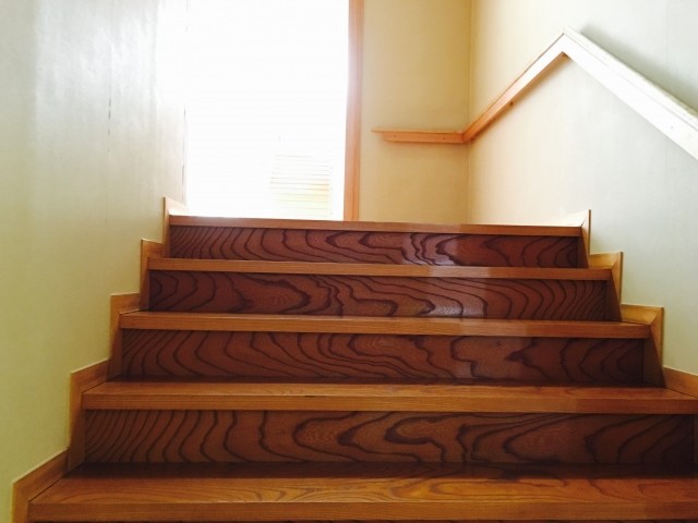 家の中で階段の上り下りがつらくないですか