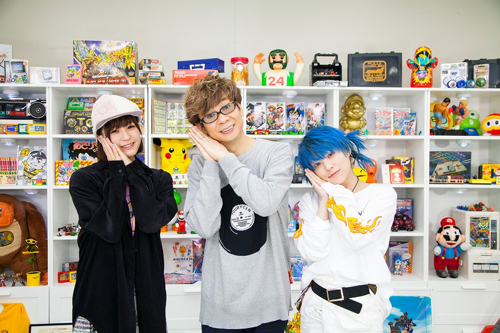 「OHA OHAアニキ」の番組MCは山寺宏一さん（写真中央）が務める