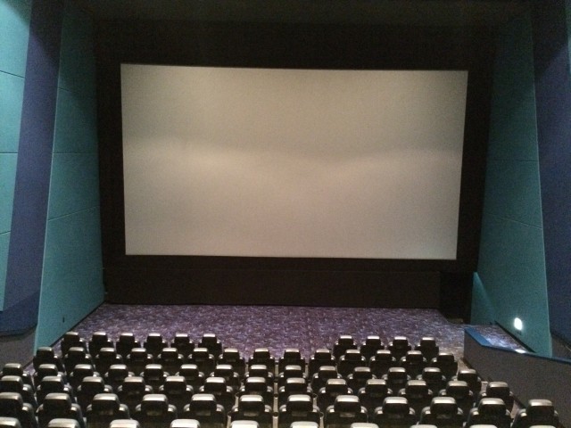 映画料金1800円は高い！　ネットアンケ回答で最多の「妥当な額」は...