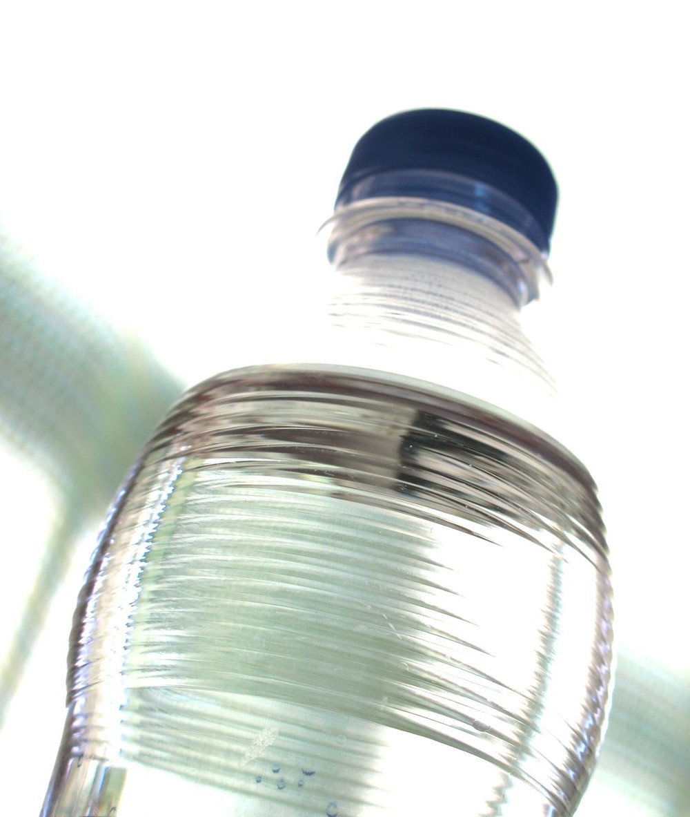 WHOが、糖分入りの清涼飲料水を対象に20%課税を呼びかけ…