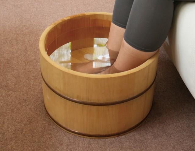 足先が凍るように冷たくて不眠に　毎日の１分マッサージでグッスリ