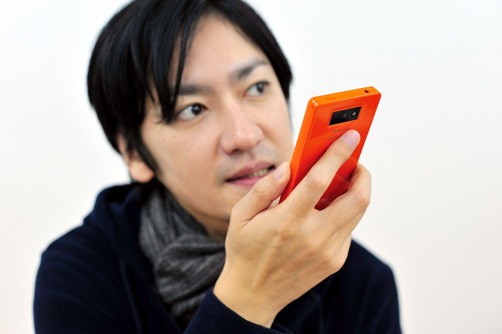 スマホの汚れから人物像が判明　犯人の絞り込みにも応用可能