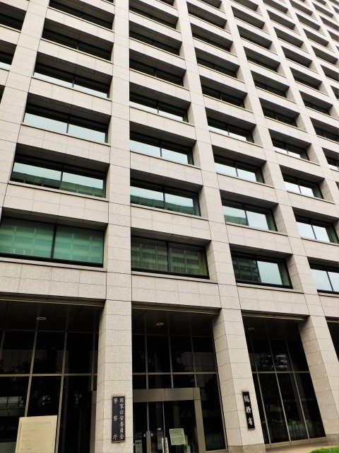 NHKは熱心、民放は及び腰　「TV番組ネット同時配信」の行方