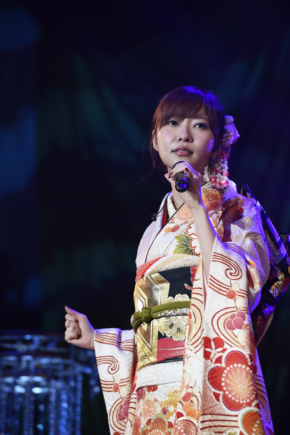 サッシー人気、支えているのは中高年オッサン　ディナーショーも昭和歌謡オンパレード