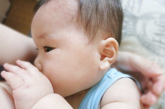 赤ちゃんの体重減を心配しないで　「でも生後2週間たって戻らないの...」