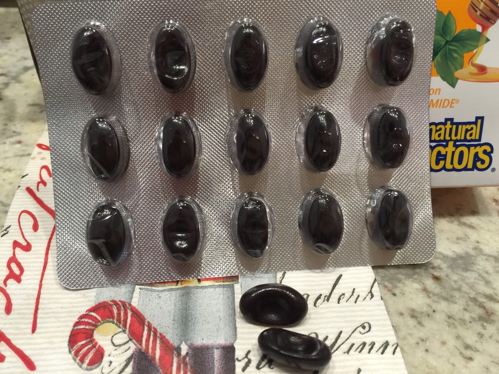 潰れやすいので、箱に入れたまま携帯するのがオススメ